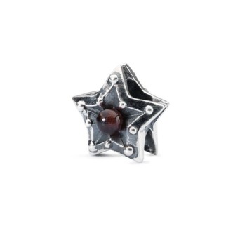 1 - Trollbeads Star of Aries TAGBE-00215 Silver with garnet stone woman