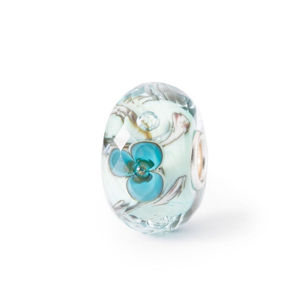 1 - Trollbeads Beauty in Blue woman TGLBE-30088 White glass